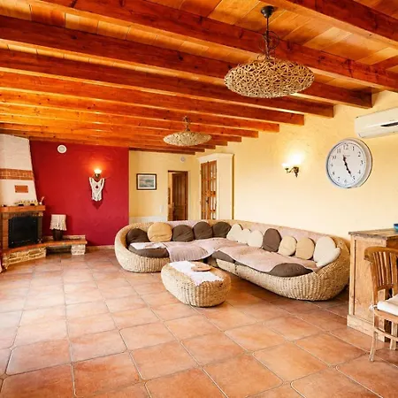 Cozy Vacation Villa L'Alfas del Pi